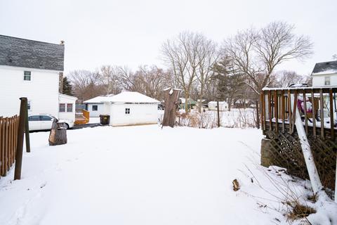 610 E Pleasant St, Freeport, IL 61032 photo 9