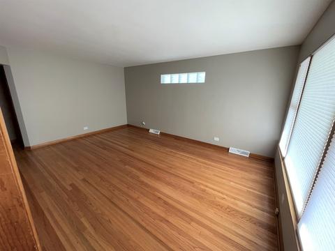 9042 Monroe Ave, Brookfield, IL 60513 photo 3