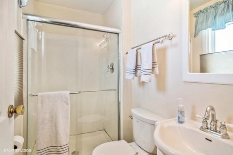 4110 N Firestone Dr, Hoffman Estates, IL 60192 photo 18