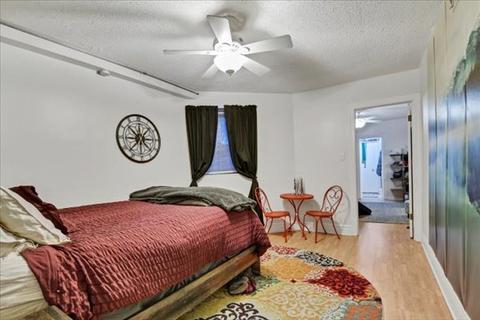 87 Elm St #G, Chicago, IL 60611 photo 9