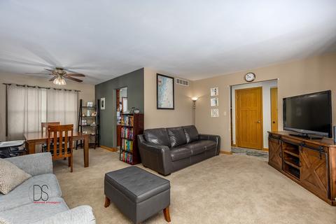 310 Windsor Dr, Ottawa, IL 61350 photo 5