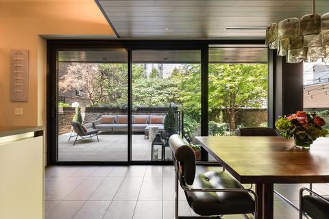 54 E Scott St, Chicago, IL 60610 photo 24