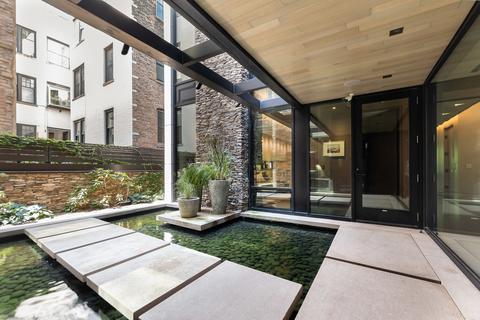 54 E Scott St, Chicago, IL 60610 photo 12