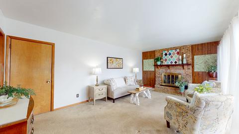 1700 W Hovey Ave, Normal, IL 61761 photo 4