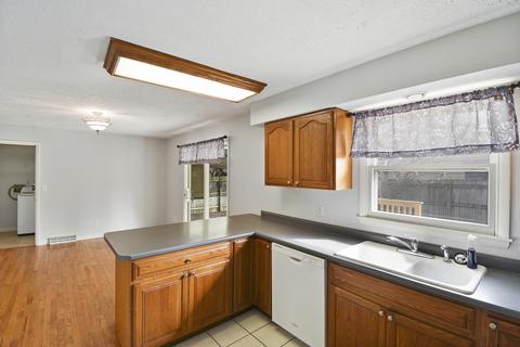 2301 Sumac Dr, Champaign, IL 61821 photo 6