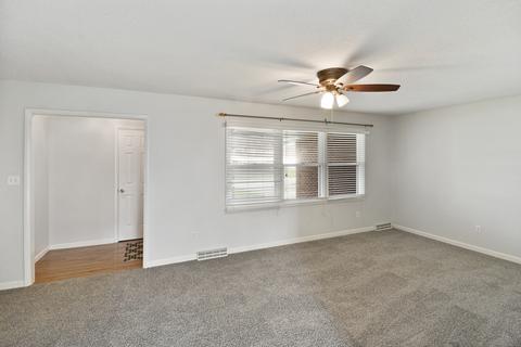 2301 Sumac Dr, Champaign, IL 61821 photo 3
