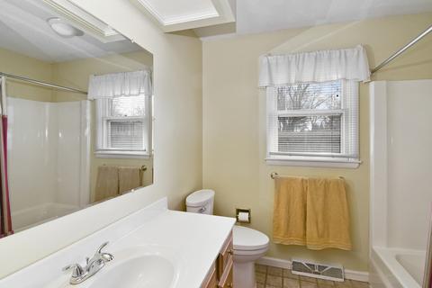 2301 Sumac Dr, Champaign, IL 61821 photo 9