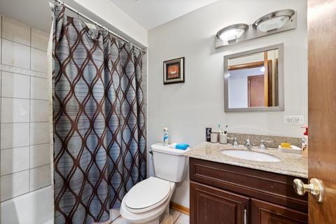 1260 Meadow Ln, Elgin, IL 60123 photo 15