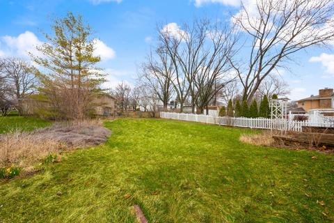 1260 Meadow Ln, Elgin, IL 60123 photo 23