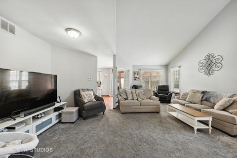730 Dorset Cir, Wheeling, IL 60090 photo 3