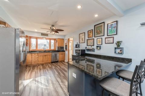 835 Concord Ln, Hoffman Estates, IL 60192 photo 8