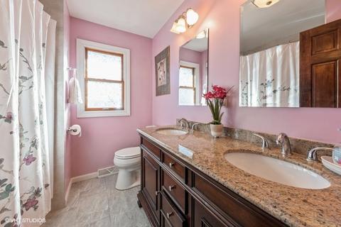 835 Concord Ln, Hoffman Estates, IL 60192 photo 20