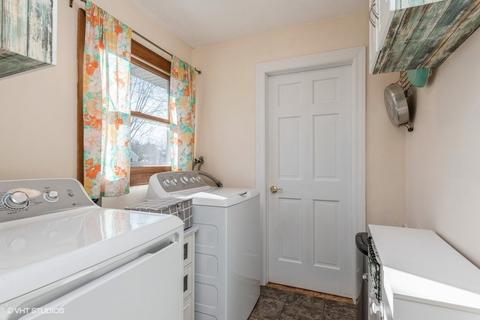 835 Concord Ln, Hoffman Estates, IL 60192 photo 21