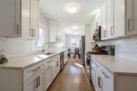 923 Clark Ln, Des Plaines, IL 60016 photo 9