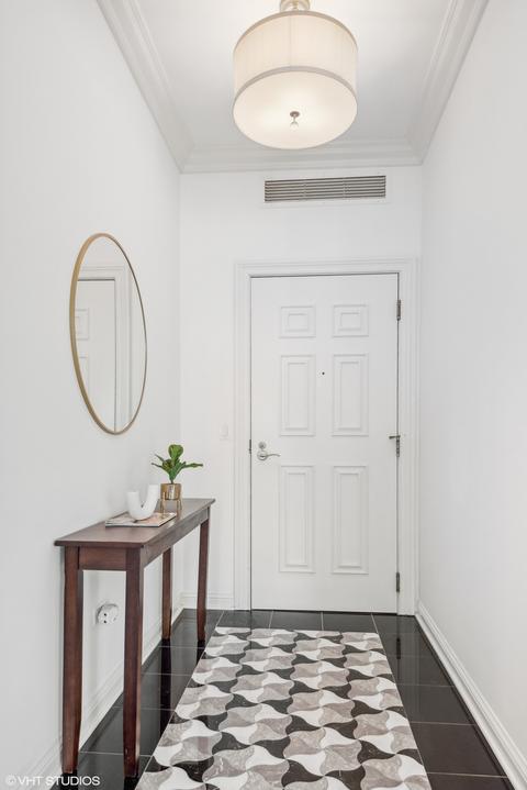21 E Huron St #1105, Chicago, IL 60611 photo 3