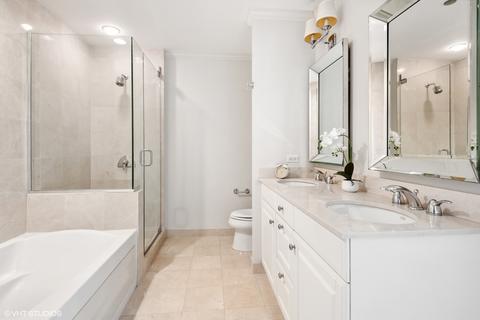 21 E Huron St #1105, Chicago, IL 60611 photo 24