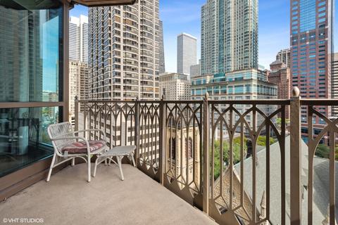 21 E Huron St #1105, Chicago, IL 60611 photo 30