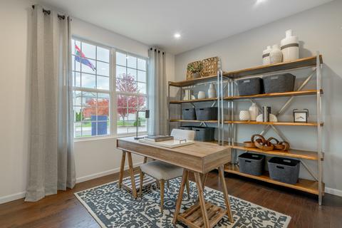 631 N Sullivan St, Addison, IL 60101 photo 4