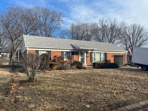 1502 Searle Dr, Normal, IL 61761 photo 2