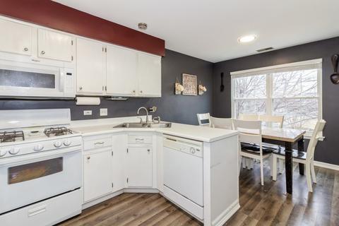 421 Gloria Ln, Oswego, IL 60543 photo 4