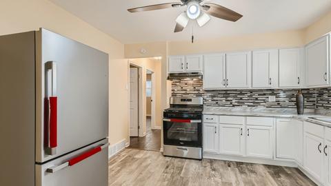 644 E 155th Pl, Phoenix, IL 60426 photo 9
