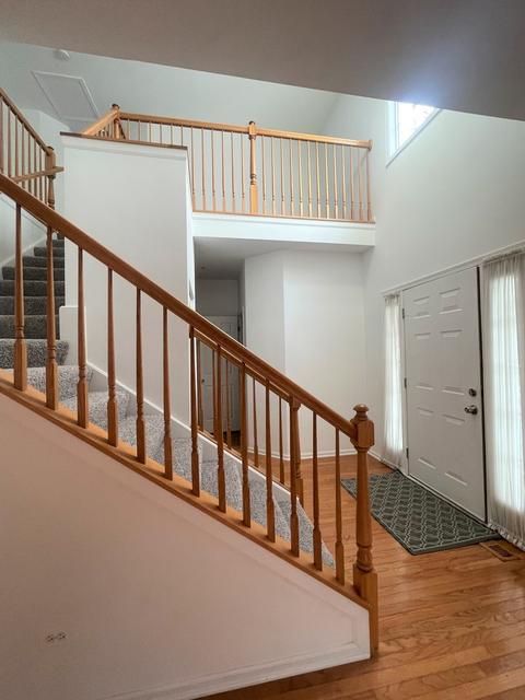 5583 Mcdonough Rd, Hoffman Estates, IL 60192 photo 2