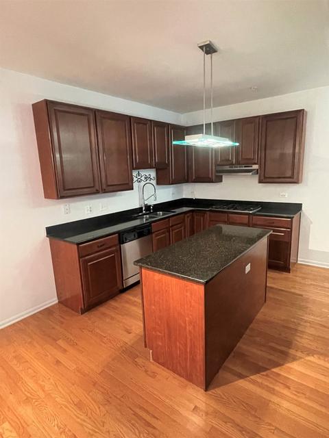 5583 Mcdonough Rd, Hoffman Estates, IL 60192 photo 5