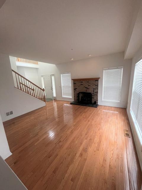 5583 Mcdonough Rd, Hoffman Estates, IL 60192 photo 3
