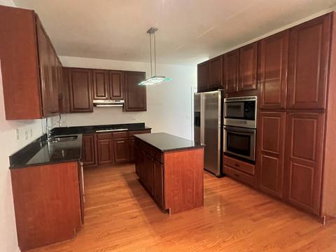 5583 Mcdonough Rd, Hoffman Estates, IL 60192 photo 4