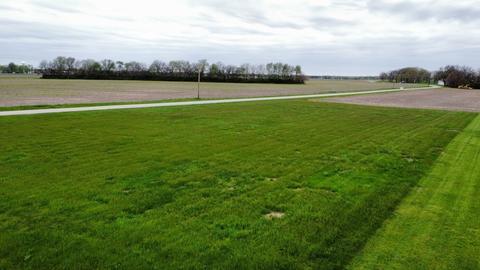 1883 N 2270 East Rd, Watseka, IL 60970