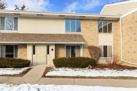1740 Robin Walk #C, Hoffman Estates, IL 60169 photo 1