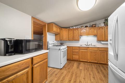 211 N Monroe St, Gardner, IL 60424 photo 10