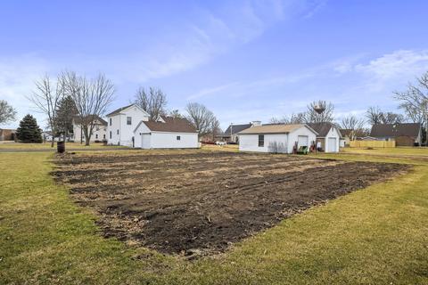 211 N Monroe St, Gardner, IL 60424 photo 25