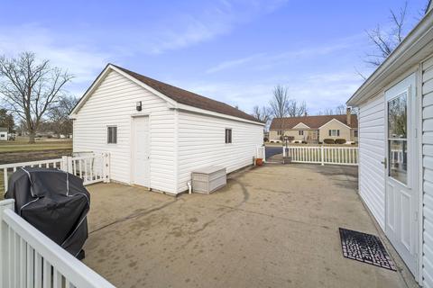 211 N Monroe St, Gardner, IL 60424 photo 22