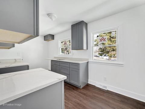 147 Cherry St, Cary, IL 60013 photo 5