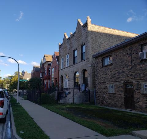 813 E Bowen Ave, Chicago, IL 60653 photo 4