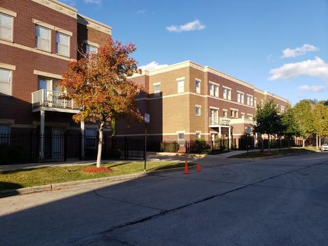 813 E Bowen Ave, Chicago, IL 60653 photo 5
