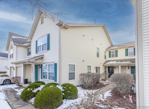 2439 Dickens Dr, Aurora, IL 60503 photo 4