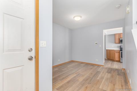 2439 Dickens Dr, Aurora, IL 60503 photo 9