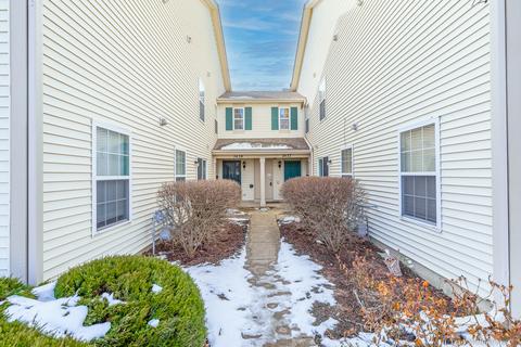 2439 Dickens Dr, Aurora, IL 60503 photo 2