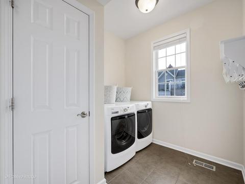 323 E Liberty Dr, Wheaton, IL 60187 photo 28