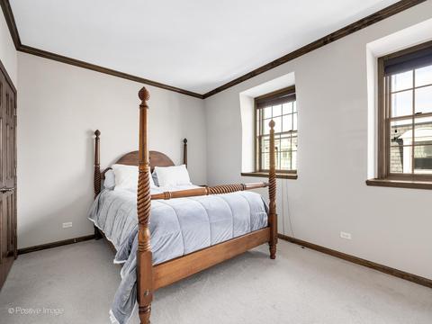 323 E Liberty Dr, Wheaton, IL 60187 photo 33