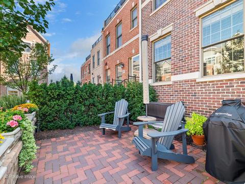 323 E Liberty Dr, Wheaton, IL 60187 photo 3