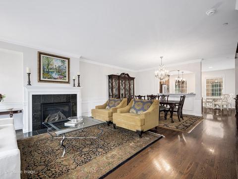 323 E Liberty Dr, Wheaton, IL 60187 photo 5