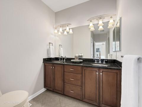 323 E Liberty Dr, Wheaton, IL 60187 photo 24