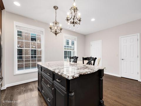 323 E Liberty Dr, Wheaton, IL 60187 photo 14