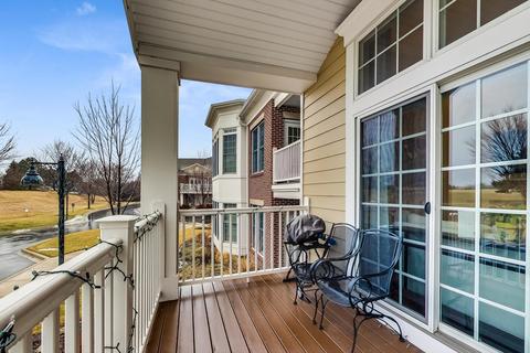 2610 Commons Dr, Glenview, IL 60025 photo 3