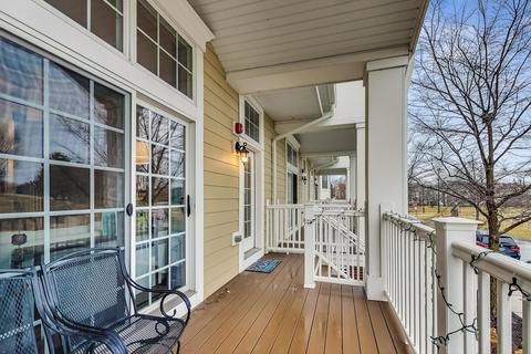 2610 Commons Dr, Glenview, IL 60025 photo 4