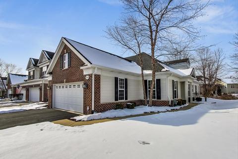1008 Pinehurst Ct, Elgin, IL 60124 photo 1