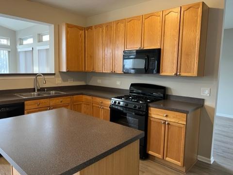 28792 Pilgrims Pass, Lakemoor, IL 60051 photo 2